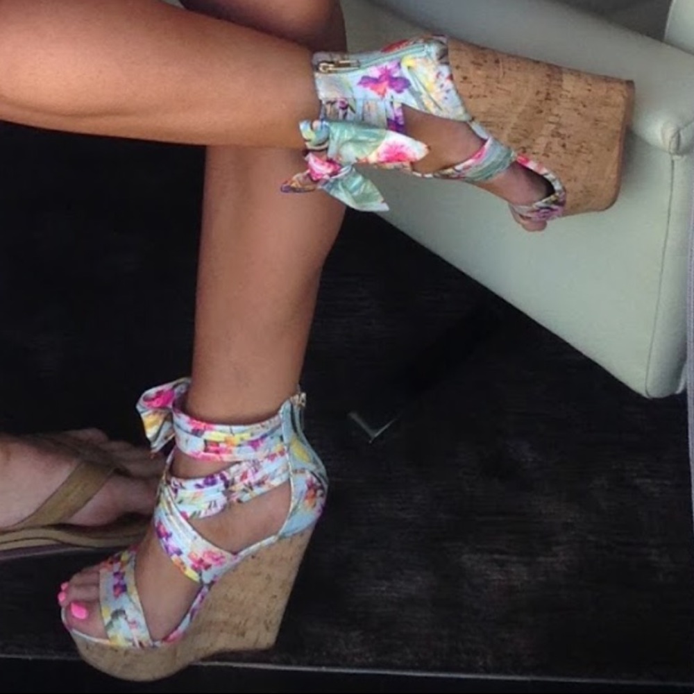 Zigisoho Floral Wedges